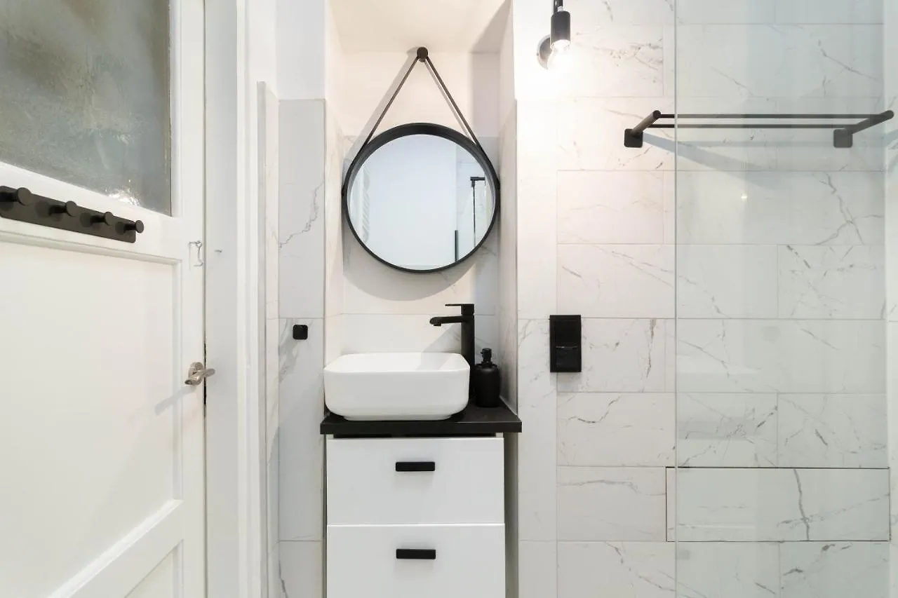 Glamorous And Brand New 2 Bedroom Krakow