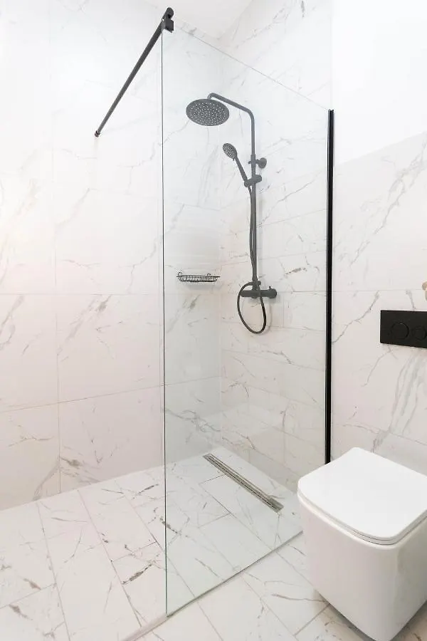 Glamorous And Brand New 2 Bedroom Krakow Apartment