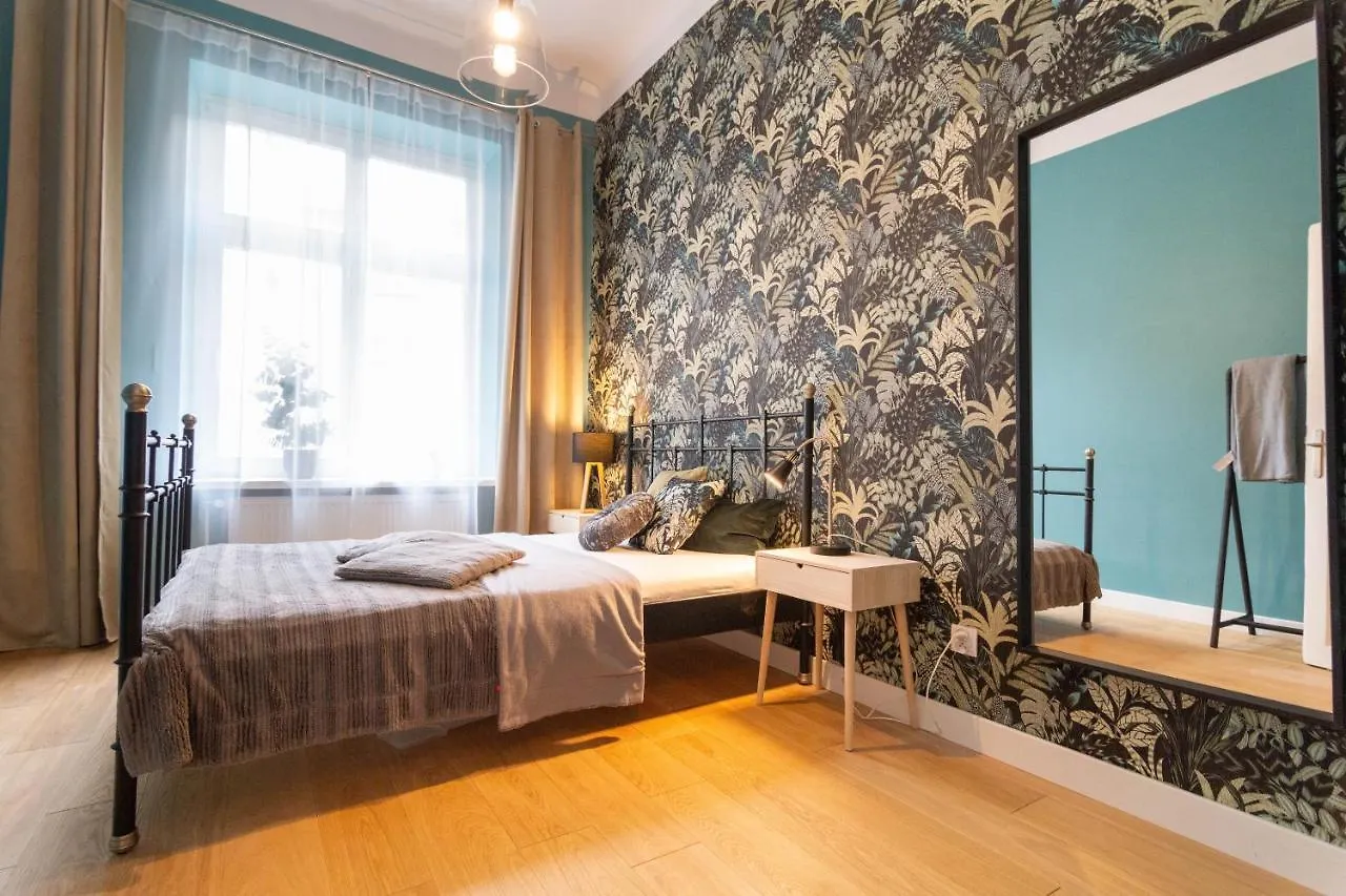 Apartment Glamorous And Brand New 2 Bedroom Krakow
