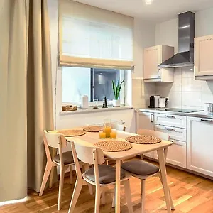 https://kropla-rosy-2.hotelswroclaw.com