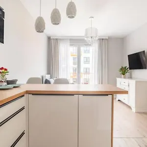 https://lux-2-pokojowe-apartmentment-in-warszawa-garaz.warsawhotelspoland.com